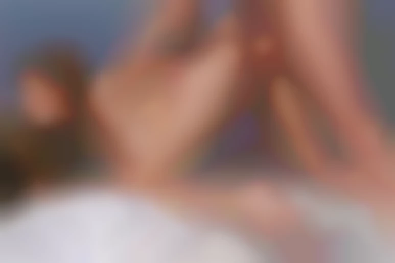 Sex on the sea with Hot Tarra white